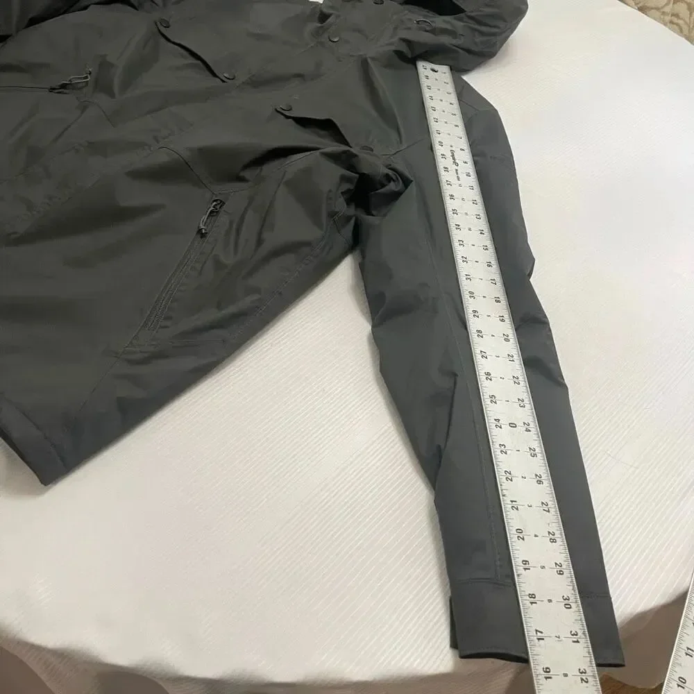 The North Face Men’s Grey Windbreaker Jacket Size Large